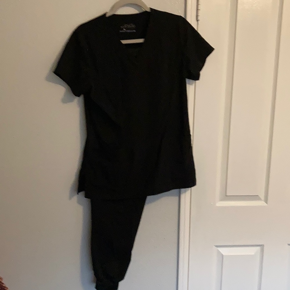 Marvella scrubs set